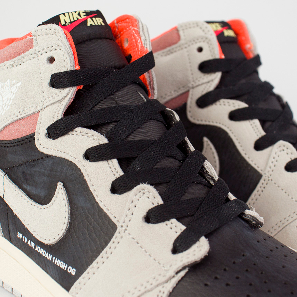 Кроссовки Nike Air Jordan 1 Wmns Neutral Grey/Hyper Crimson