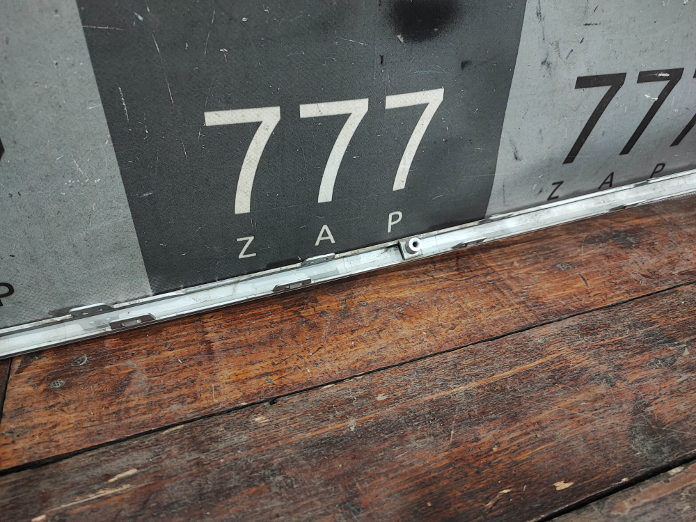 Накладка юбки переднего бампера Kia Carnival 4 (KA4) 20-нв Б/У Оригинал 86532R0000