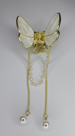 Перламутровый краб-бабочка для волос с  кисточками. Цвет белый