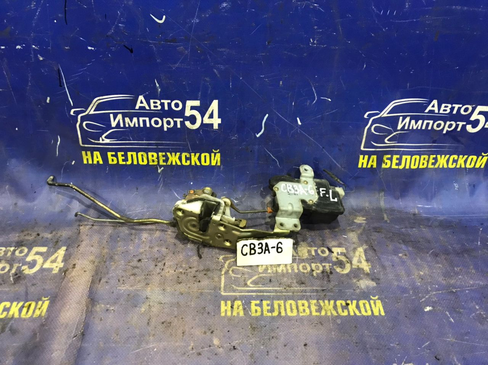 Замок двери передней левой MITSUBISHI LANCER 1993