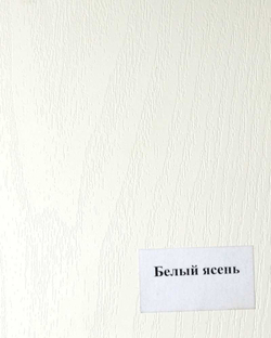 Входная белая металлическая дверь  Нео Вайт 19 Ясень белый, текстура дерева (фурнитура ХРОМ блестящий)
