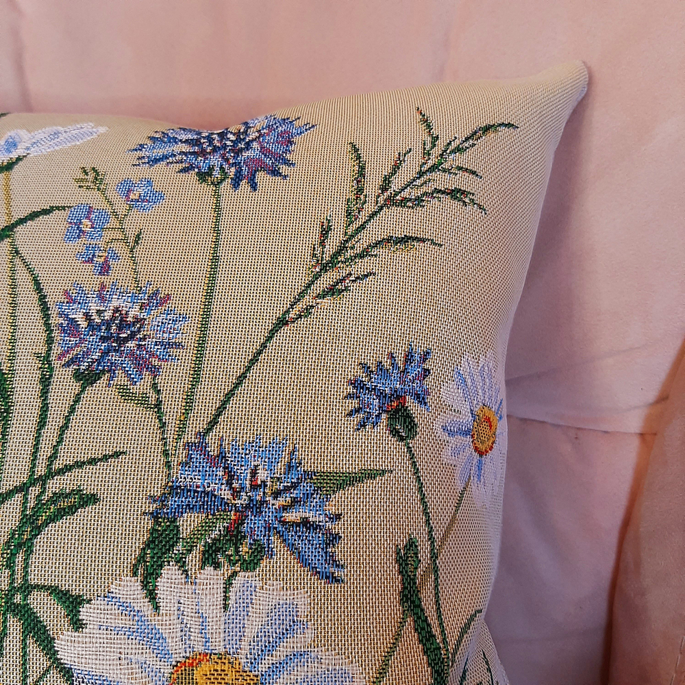 Декоративный гобеленовый чехол для интерьерной подушки Луговая 38*38