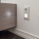 Розетка с заземлением (белая) W1171001