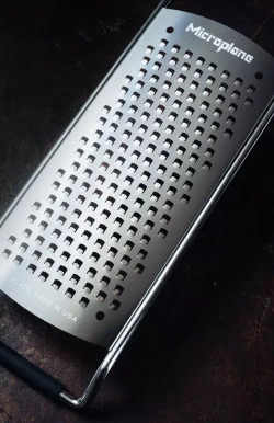 Microplane - Гурман Крупная терка / артикул   45000  / GTIN 098399450001