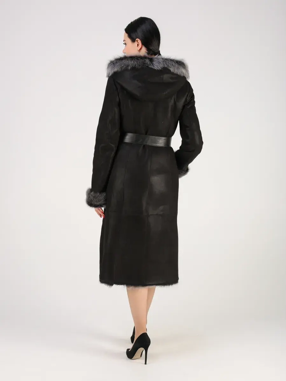 Дубленка зимняя натуральная с капюшоном длинная и теплая