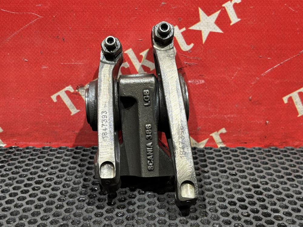 Вал рокеров в сборе 2021г.