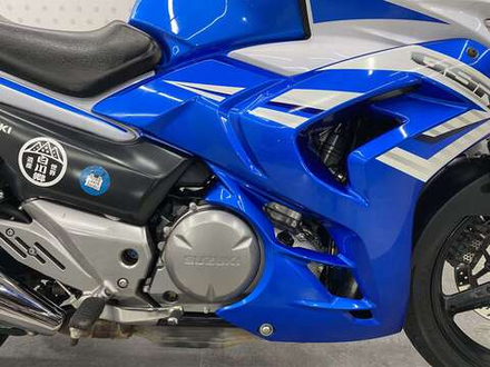 Suzuki GSR250F , 2016