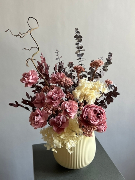 Композиция в кашпо Тейя