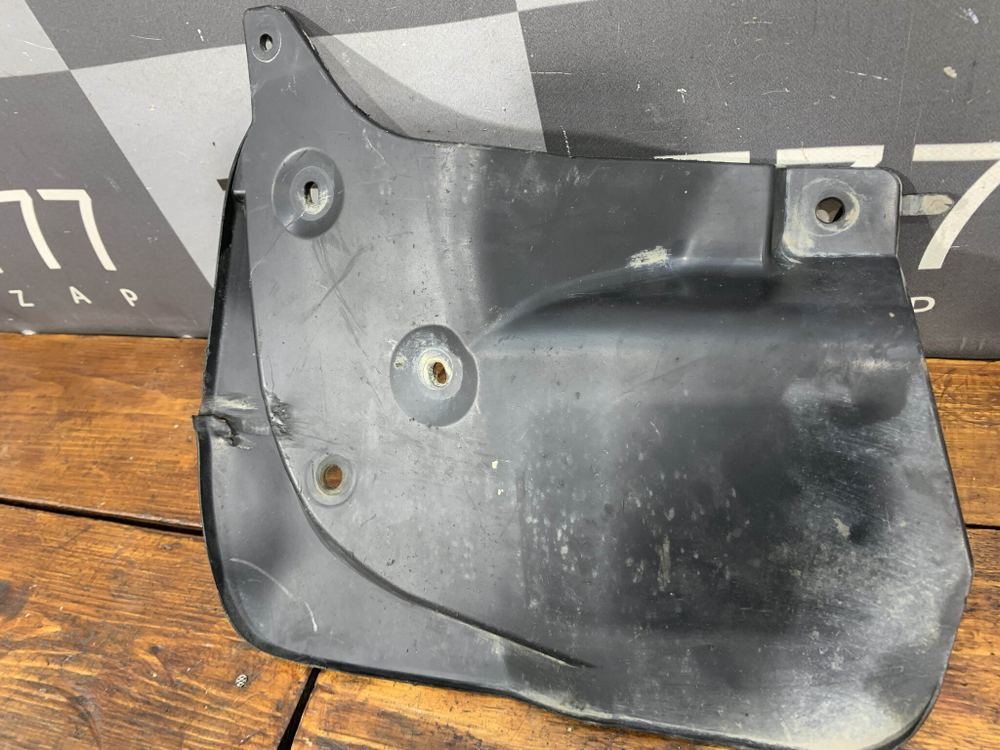 Брызговик передний правый Toyota Land Cruiser 200 15-21 Б/У Оригинал 7662160160