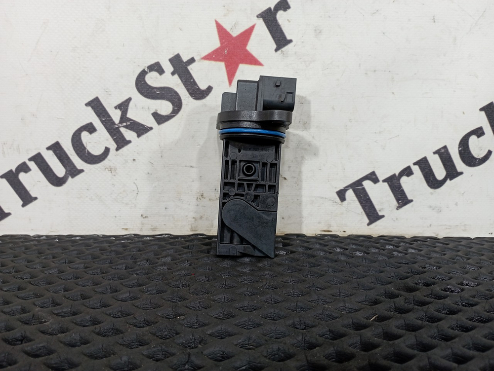 Датчик массового расхода воздуха 2021 г.