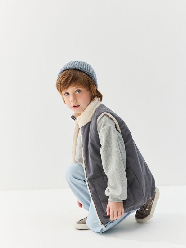 Жилет стеганый на молнии двухсторонний 