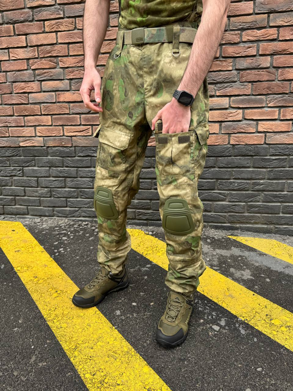 Тактический костюм горка с наколенниками и налокотниками мох