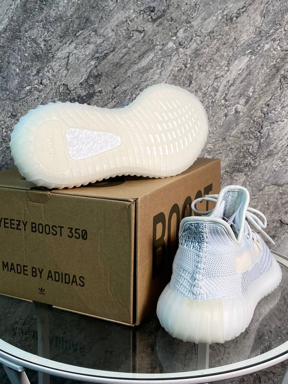 Кроссовки Adidas