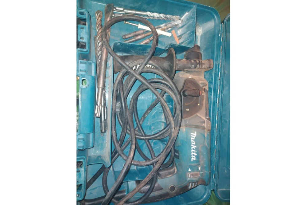 Перфоратор,SDS+,780Вт,3реж,2.7Дж,0-4500у\м,2.6кг,чем,+ набор буров D-00795 Makita HR2470X15