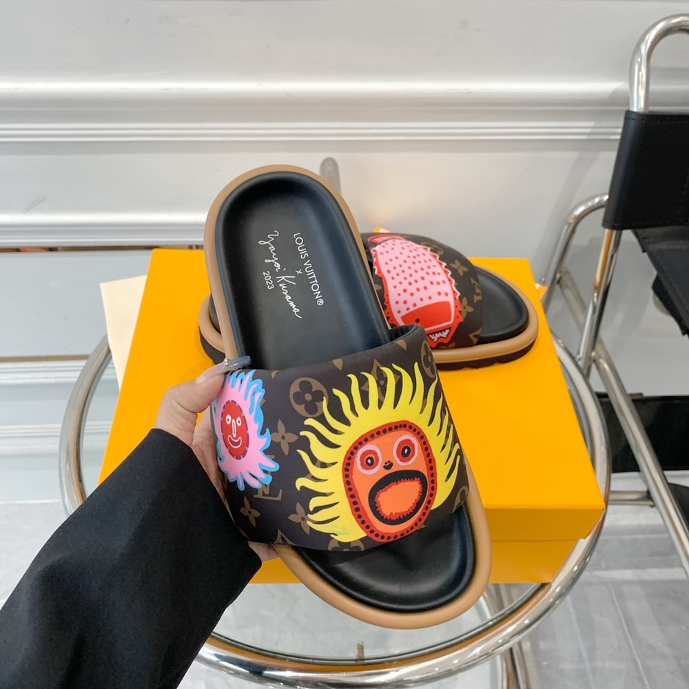Louis Vuitton Pool Pillow Flat Comfort Mule