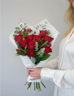 Букет из красных роз