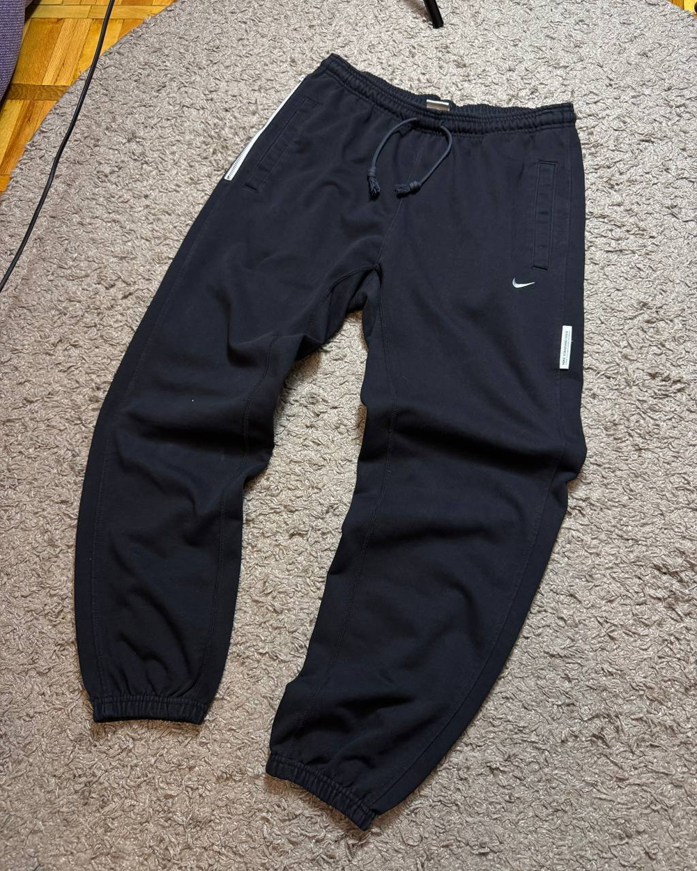 Спортивки Nike Standart Issue