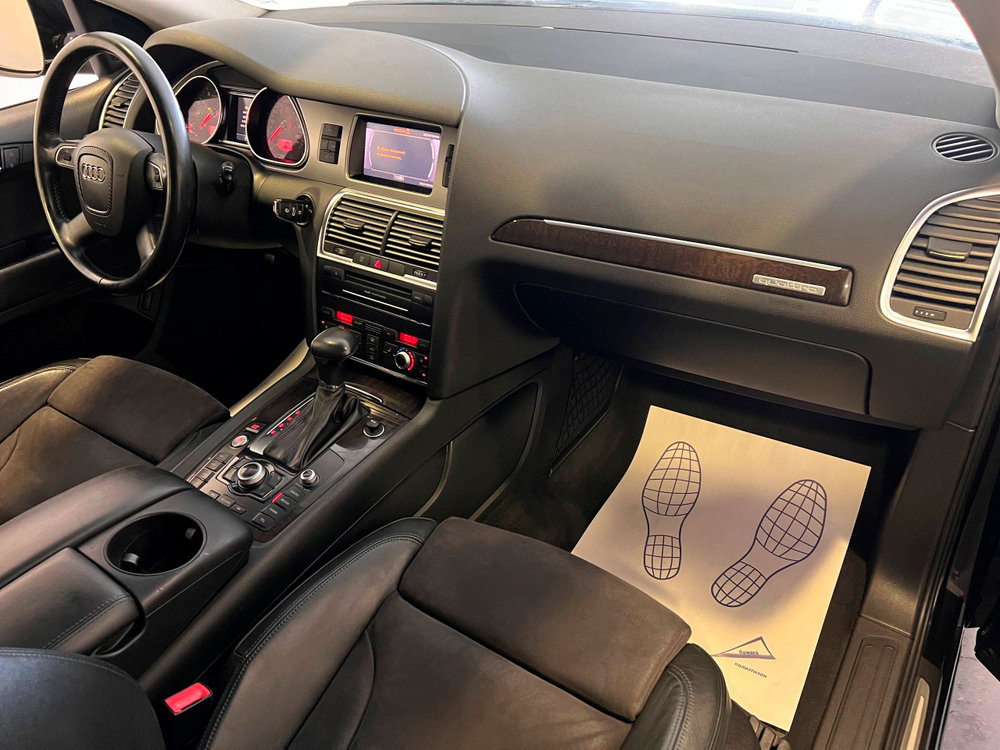 Audi Q7, 2009 год