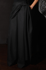 Брюки в полоску с драпировкой