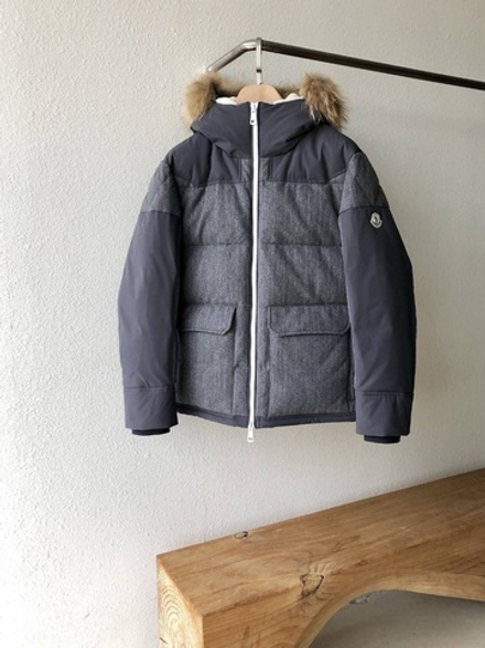 Пуховик Moncler