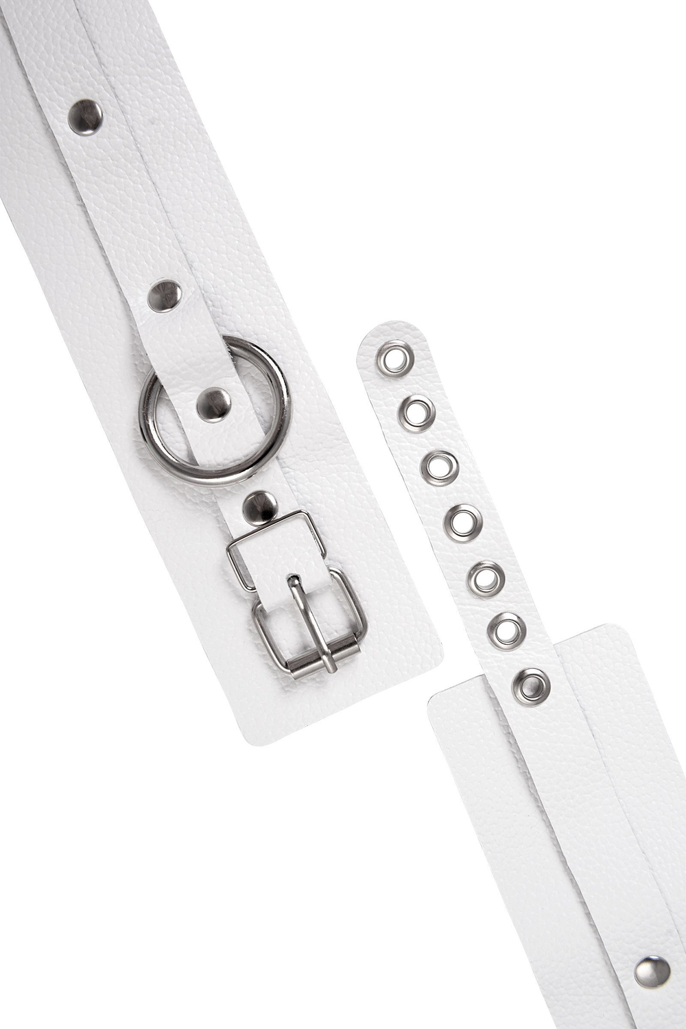 Белые мягкие кожаные оковы с люверсами
