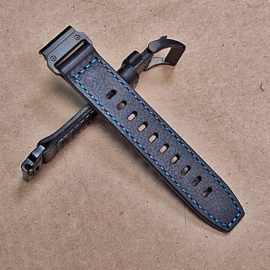 Ремешок натуральная кожа 20 мм для Garmin Fenix 7S, Fenix 6S, Fenix 5S, Instinct 2S, Epix Pro Gen 2 (42 mm) быстросъемный QuickFit (Черный, синяя строчка)