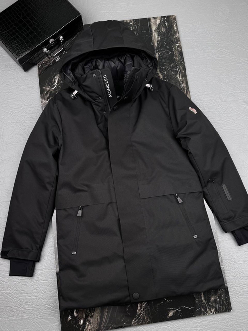 Пуховик Moncler