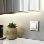 Выключатель одноклавишный проходной (белый матовый)