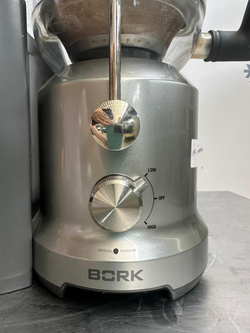 Соковыжималка Bork S701