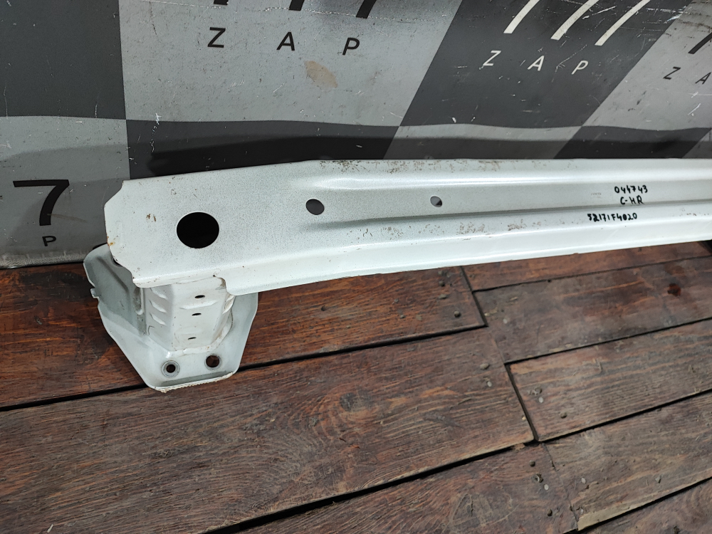 Усилитель заднего бампера Toyota C-HR 16-23 Б/У Оригинал 52023F4010