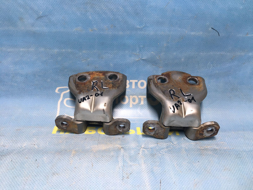 Петля двери задней левой Honda INSPIRE 1995