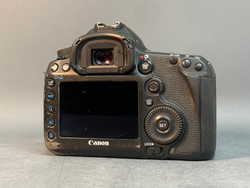 Canon EOS 5D Mark III 1.200.000 кадров