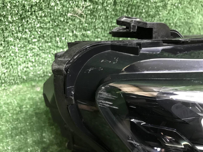 Фара правая Geely Monjaro (2021-н.в.) LED