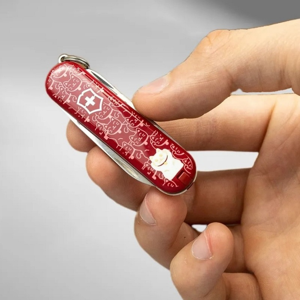 Нож перочинный Victorinox Lucky Cat (0.6223.L2106) 58мм 7функций