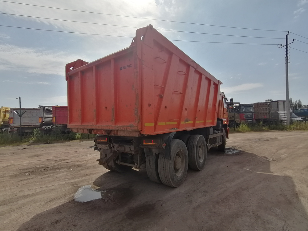 КамАЗ 6520 6x4 Самосвал 6520-3026041-53 (Дизельный, 11,8 л, 400 л.с., МТ)