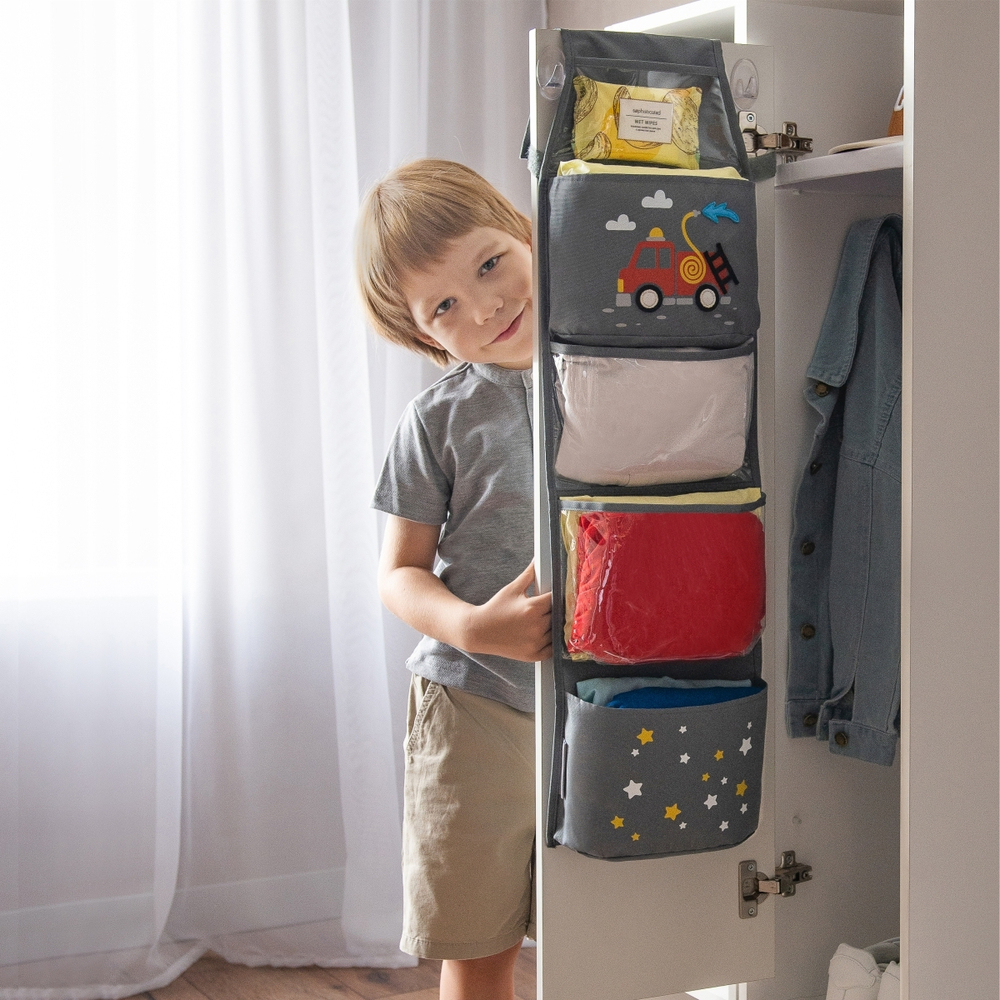 Кармашки для детского сада, на липучке. Пожарная с фетровыми колесами