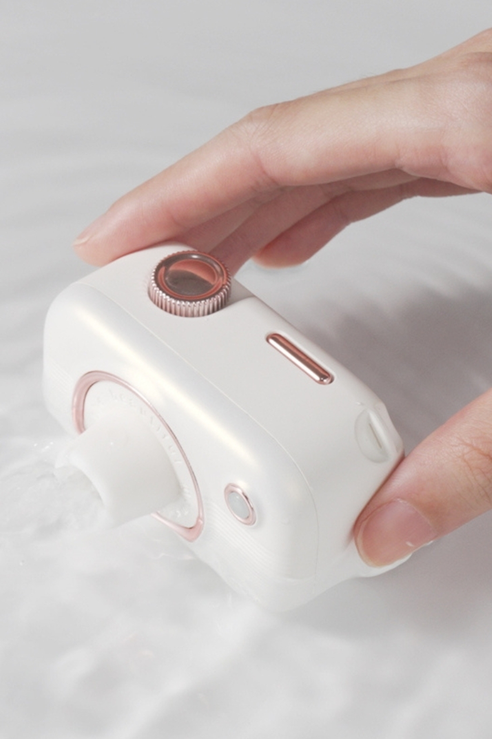 Многофункциональный стимулятор ALBERTA вибрацией и вакуумом