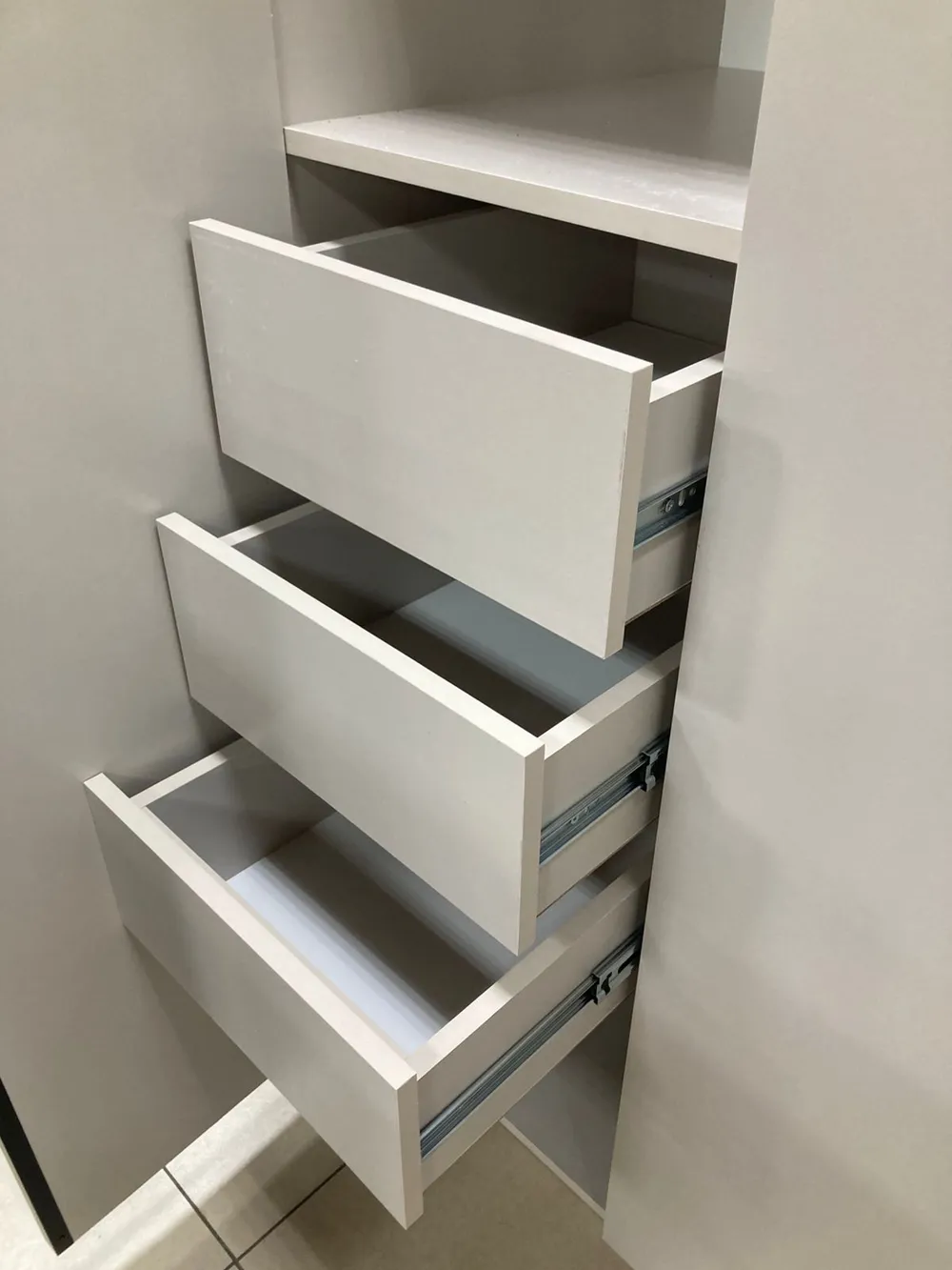 Шкаф 2-х створ. с 3-мя ящиками Ольга-6 кашемир