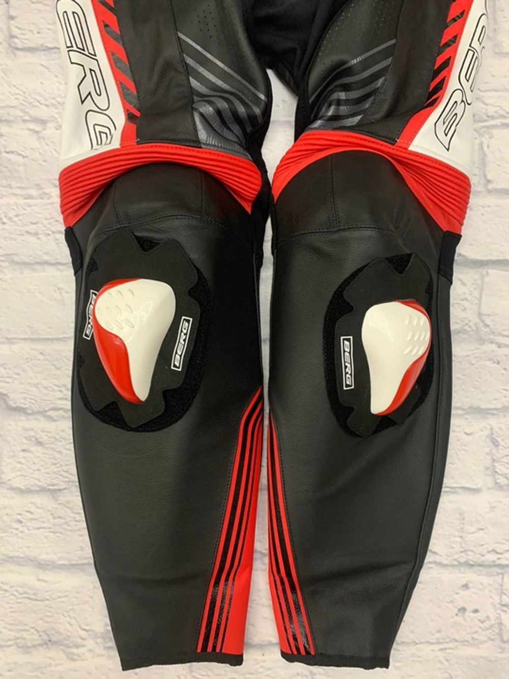 Мотокомбинезон раздельный кожаный BERG Triger Red 52