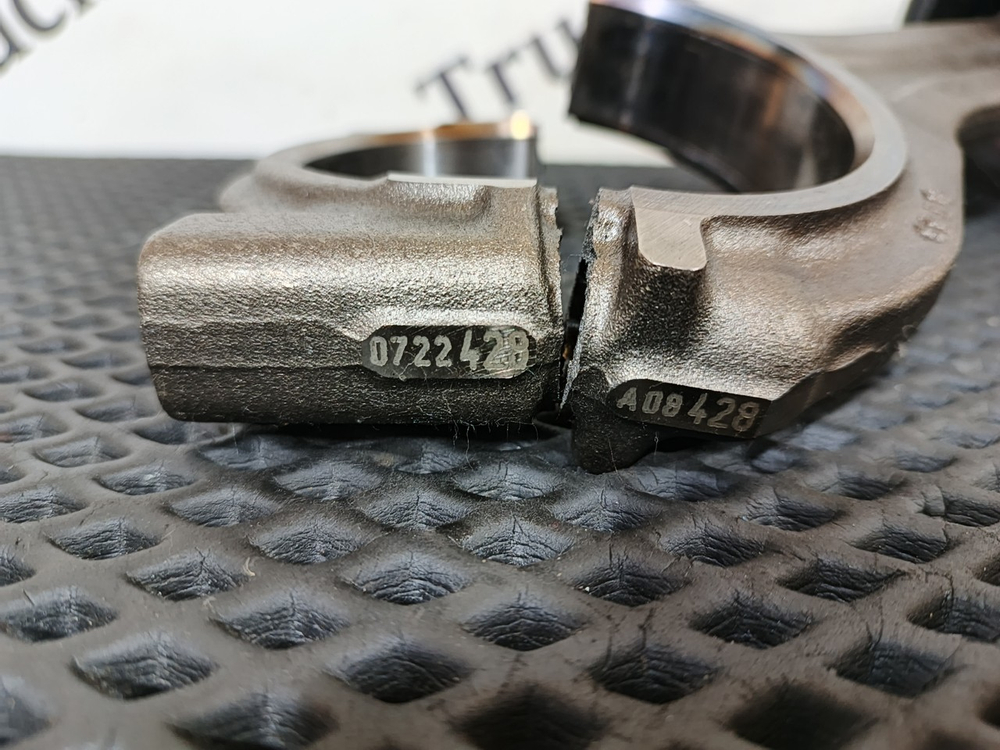 Поршень с шатуном