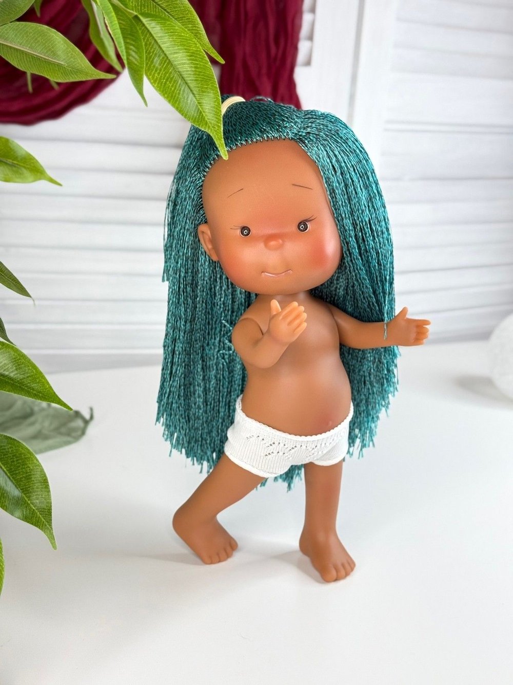 Кукла Nines виниловая 30см PIPPA LATINA без одежды (2899WL7A2)