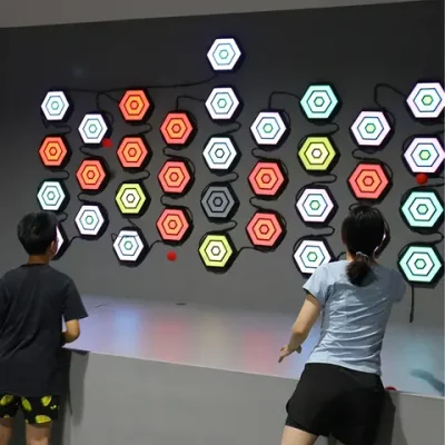 Интерактивная стена «Метатель»