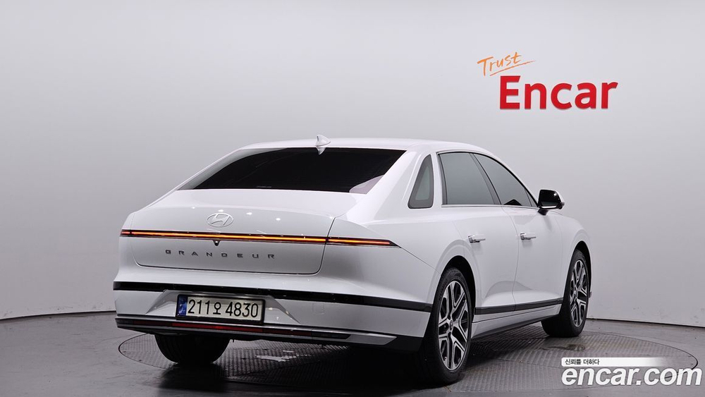 Hyundai Grandeur (Azera) Hybrid (GN7) Exclusive (10.2023)