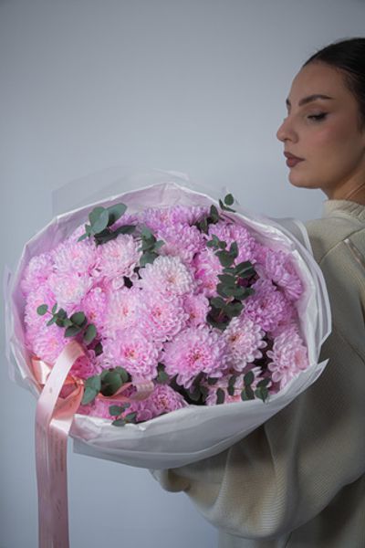 Стойкий монобукет из кустовой хризантемы