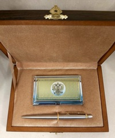 Набор "Гербовый" №8 визитница (цирконий), ручка Паркер мет.