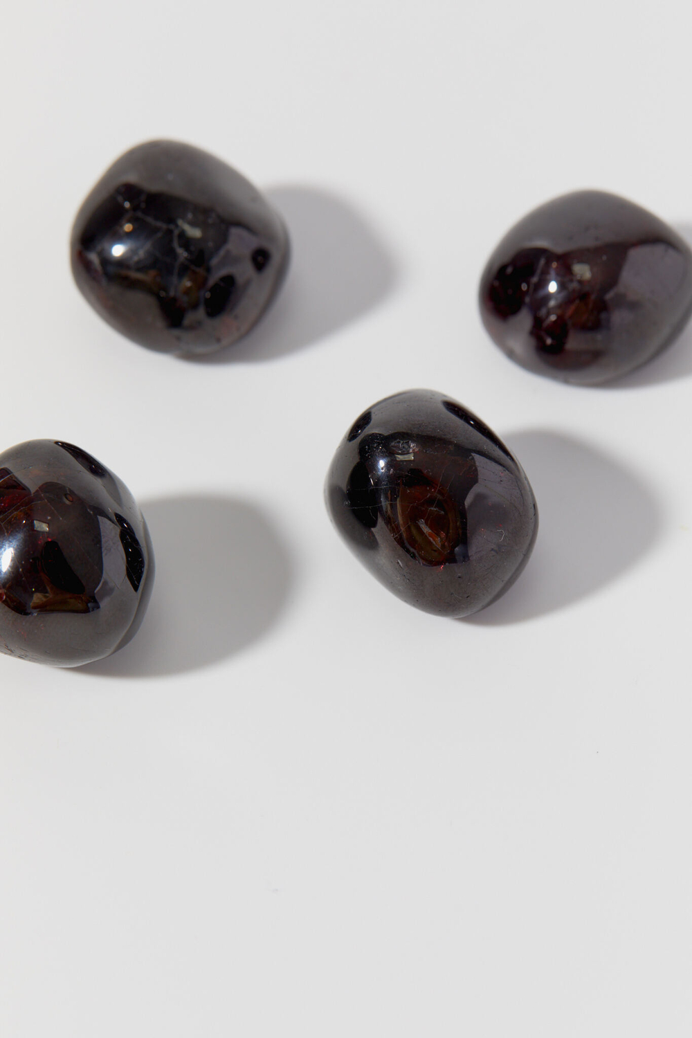 Гранат шлифованный