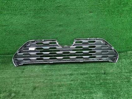 Решетка радиатора Toyota RAV4 5 XA50 (2018-н.в.)