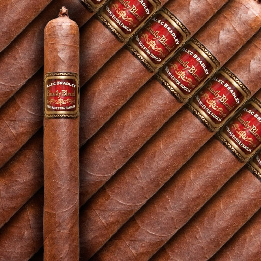 Alec Bradley Family Blend M23 (черчиль)