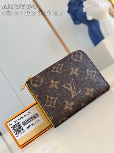 Louis Vuitton Noa Compact Wallet