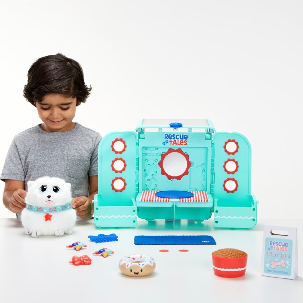 Игровой набор Little Tikes Rescue Tales - Рюкзак с питомцем собакой салон красоты + аксессуары 657726